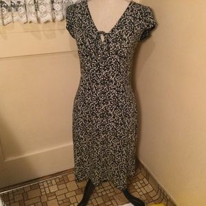 ⭐️ Cute Speckled Patterned Print Dress by Byer Too!
